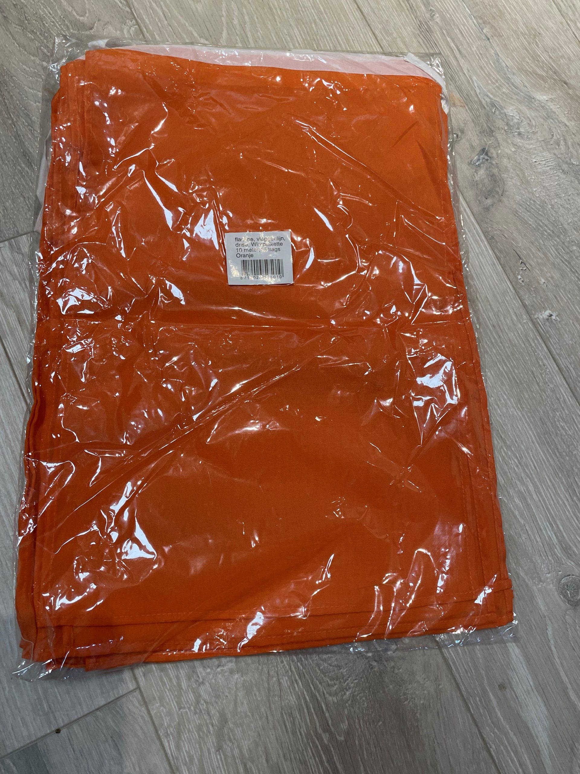 DEKOVALENZ Bali Vlag SANUR – Decoratieve Vlaggenstof 3 Meter, Oranje, Zonder Stang, Handgemaakt Voor Feesten En Bruiloften